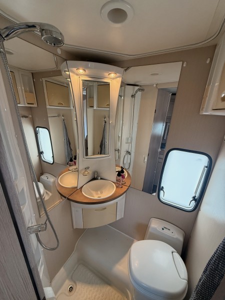 Challenger 33 Wohnmobil - Vantaa, Finnland