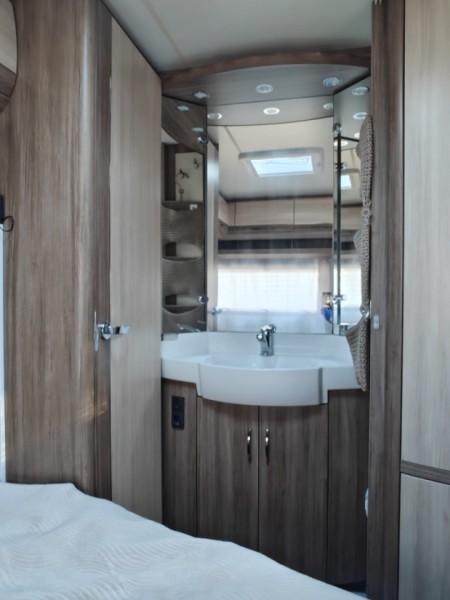 Hobby 560 KMFe De Luxe Wohnwagen - Kajaani, Finnland