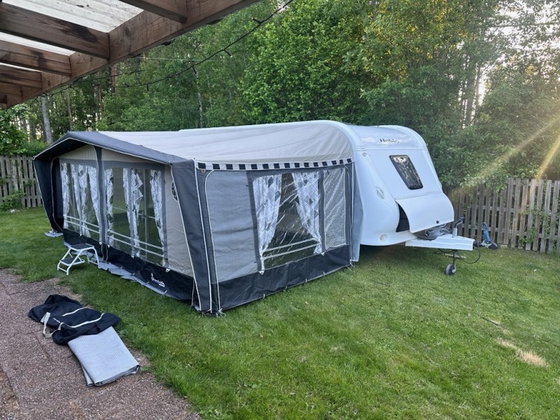 Hobby 560 kmfe Wohnwagen - Bro, Schweden