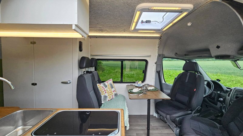 VW Crafter Van - Järvenpää, Finlande