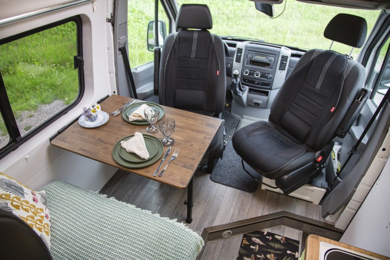 VW Crafter Van - Järvenpää, Finlande