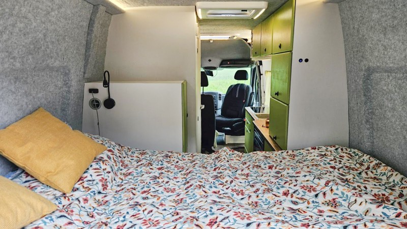 VW Crafter Van - Järvenpää, Finlande