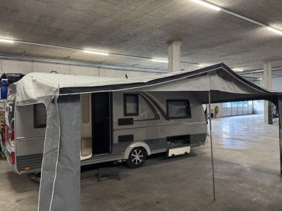 Bürstner Averso Wohnwagen - Nesselnbach, Schweiz