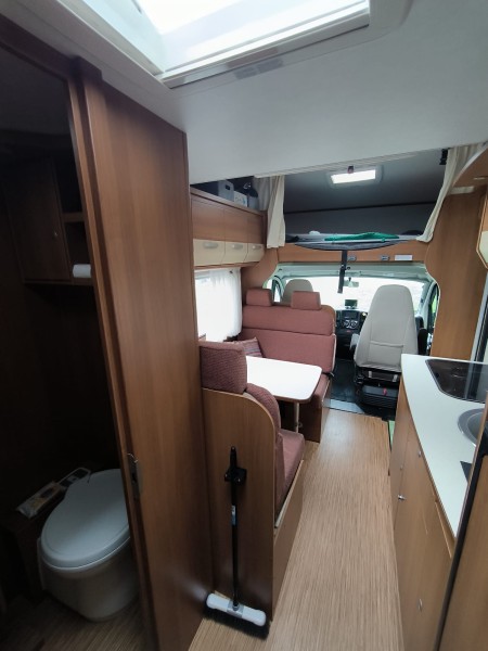 Fiat Ducato Matkailuauto - Adelboden, Sveitsi