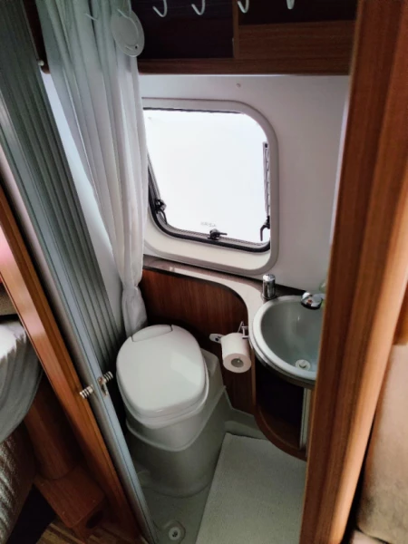 Adria Twin SP Campingbus - Göteborg, Schweden