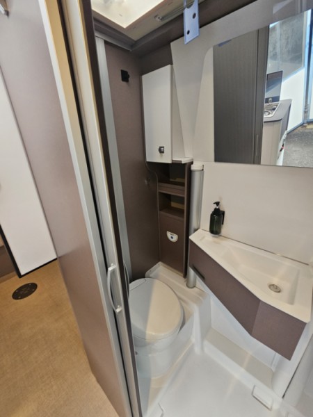 Bürstner Eliseo c644 Bobil - St.Gallenkappel, Sveits