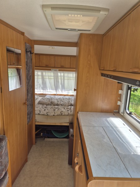 Hobby De Luxe 440 Wohnwagen - Tenniken, Schweiz