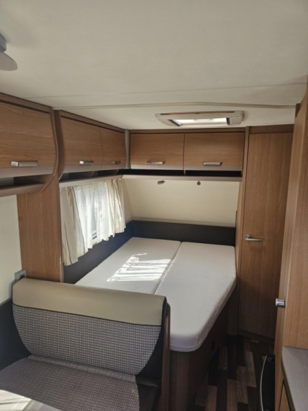 Knaus Sport 500 FDK Wohnwagen - Welschenrohr-Gänsbrunnen, Schweiz