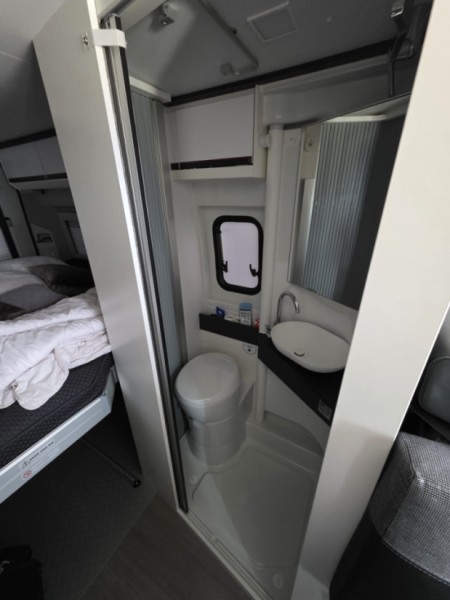 Adria Twin Sport 640 SGX Wohnmobil - Treyvaux, Schweiz
