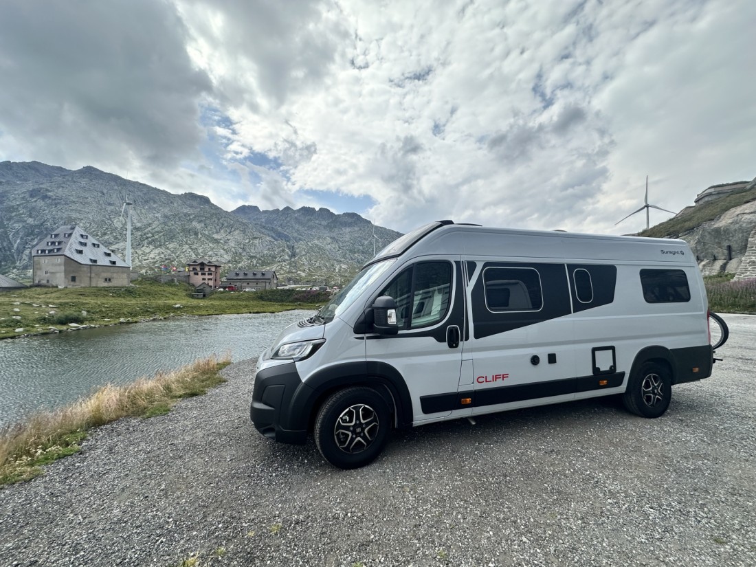 Sunlight Cliff X 640 Campervan - Winterthur, Switzerland