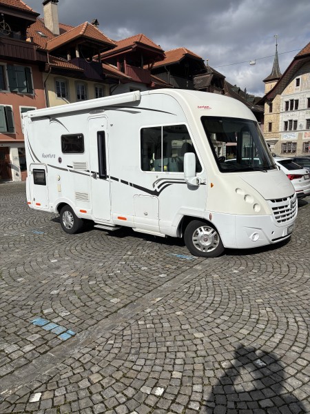   Wohnmobil - Wengi, Schweiz