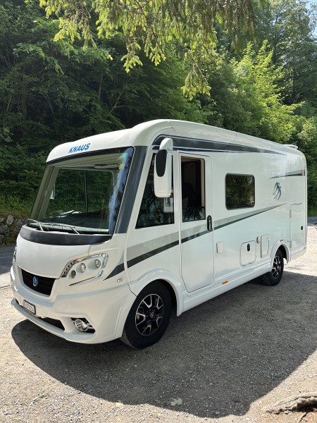 Knaus Van I 550 MD Matkailuauto - Matten bei Interlaken, Sveitsi