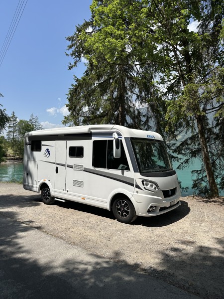 Knaus Van I 550 MD Matkailuauto - Matten bei Interlaken, Sveitsi