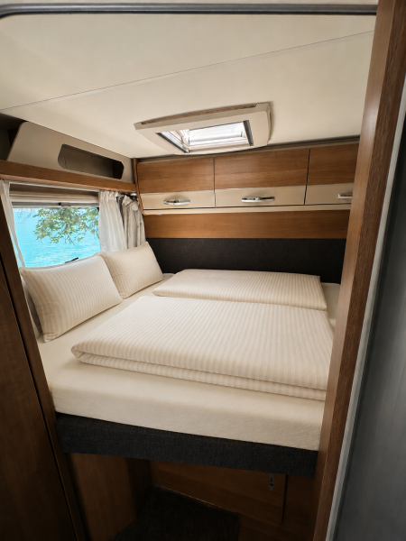 Knaus Van I 550 MD Matkailuauto - Matten bei Interlaken, Sveitsi