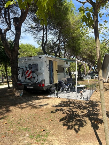   Wohnmobil - Uttigen, Schweiz