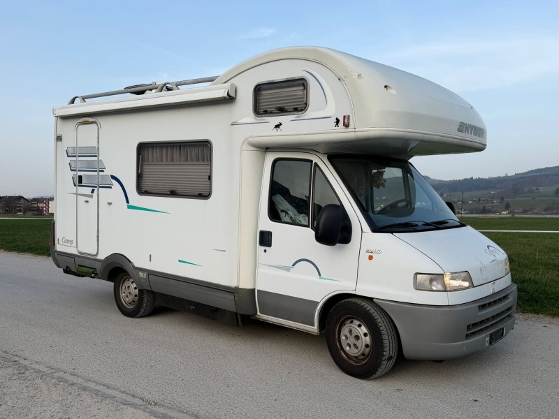   Wohnmobil - Uttigen, Schweiz