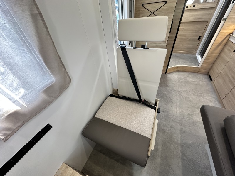 Chausson 640 Titanium Line Husbil - Corgémont, Schweiz
