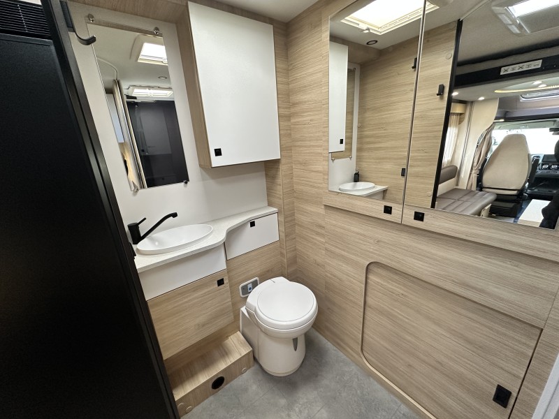 Chausson 640 Titanium Line Husbil - Corgémont, Schweiz
