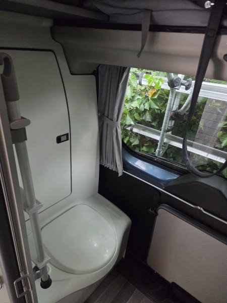 Ford Nugget plus Campingbus - Luzern, Schweiz