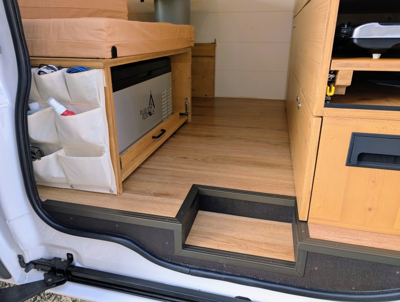 Renault Trafic II (115PS) L2H1 Campingbus - Zwieselberg, Schweiz