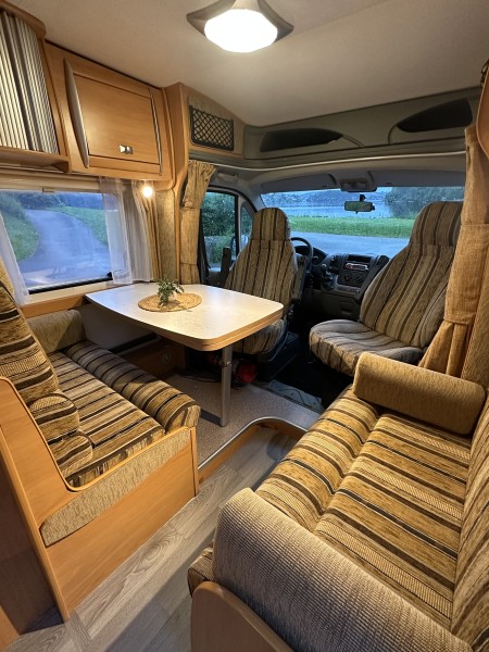 Challenger Genesis 38 Camping-car - Bønes, Norvège