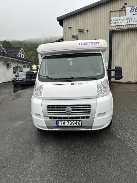 Challenger Genesis 38 Camping-car - Bønes, Norvège