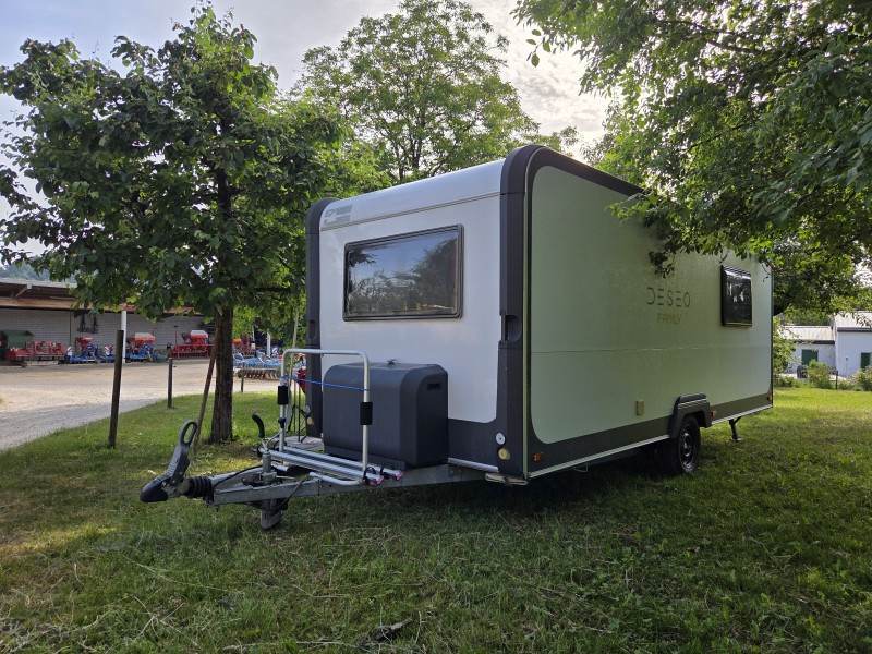 Knaus Deseo Family Plus 500 Matkailuvaunu - Wilchingen, Sveitsi