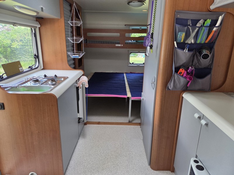 Knaus Deseo Family Plus 500 Matkailuvaunu - Wilchingen, Sveitsi
