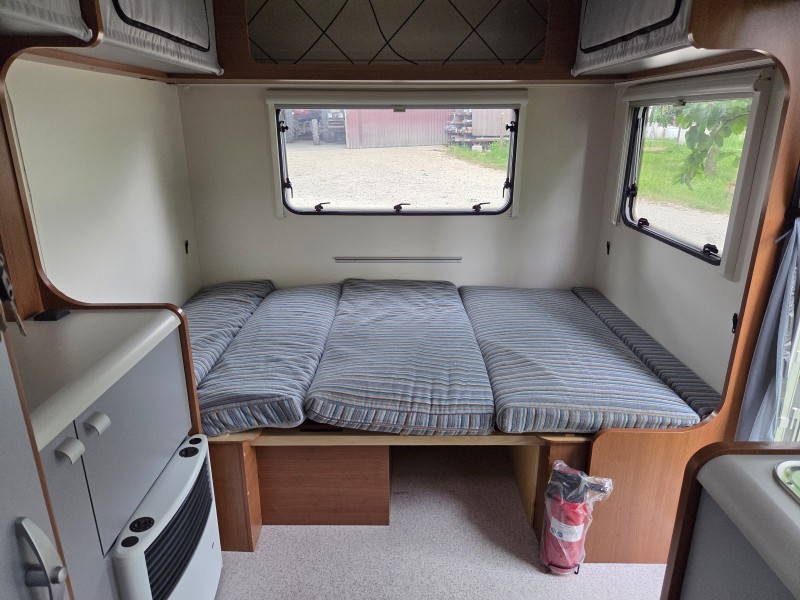 Knaus Deseo Family Plus 500 Matkailuvaunu - Wilchingen, Sveitsi