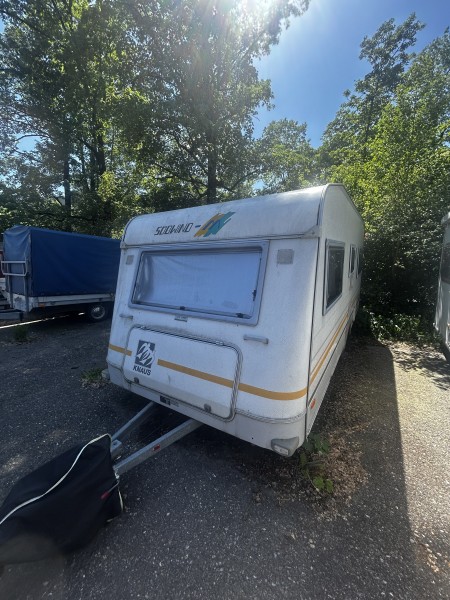Knaus Südwind 495 Caravane - Röthenbach im Emmental, Suisse