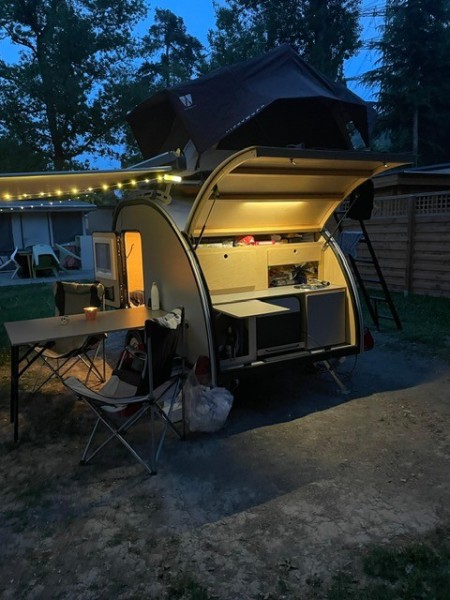 Kulba Woody 1400 Wohnwagen - Vuadens, Schweiz