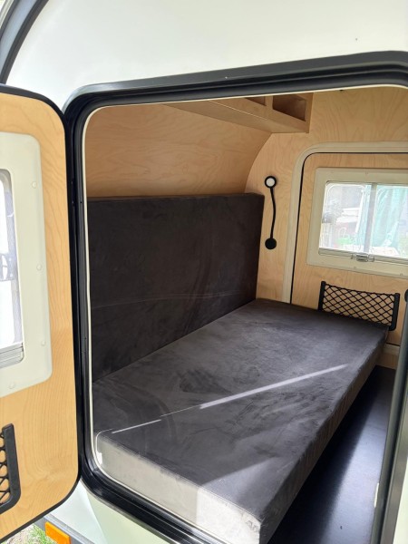 Kulba Woody 1400 Wohnwagen - Vuadens, Schweiz