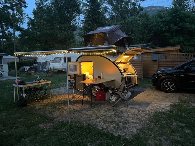 Kulba Woody 1400 Wohnwagen - Vuadens, Schweiz