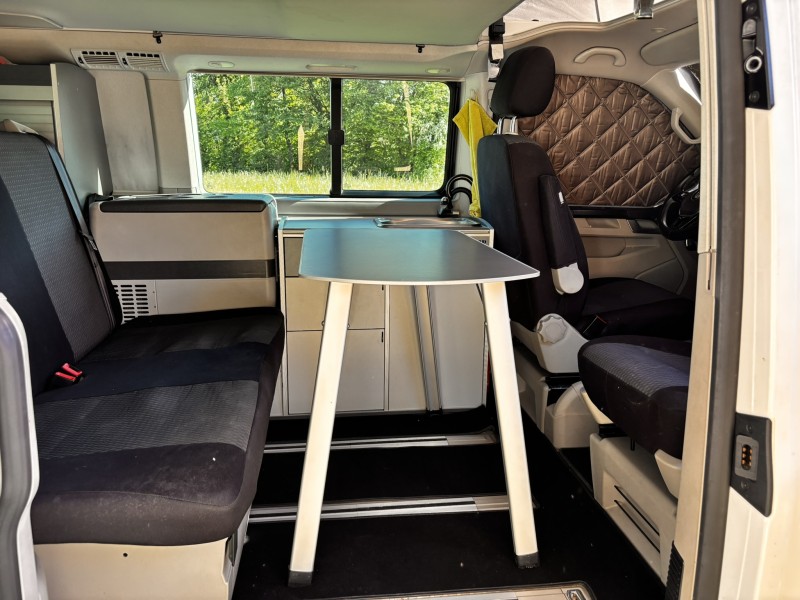 VW T6 Campingbus - Zeihen, Schweiz