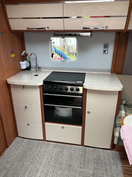 Adria Alpina Campingvogn - Laukvik, Norge