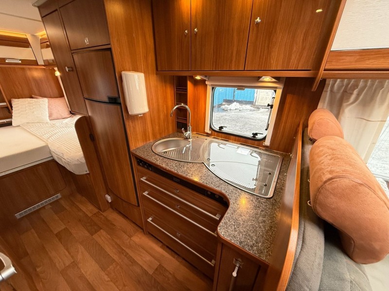 Dethleffs Magic Edition White BM-I 001 Matkailuauto - Umeå, Ruotsi
