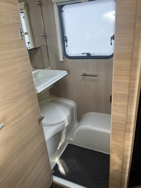 Adria Adora 502 UL Matkailuvaunu - Assens, Tanska