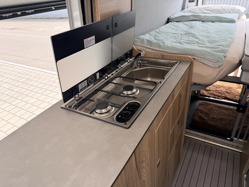 Peugeot Clever Van Matkailuauto - Neftenbach, Sveitsi
