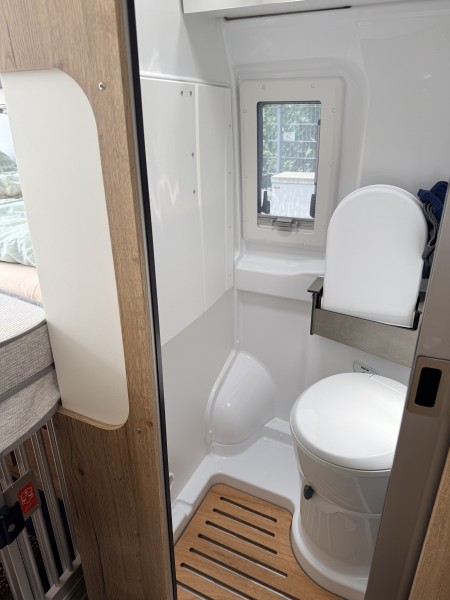 Peugeot Clever Van Matkailuauto - Neftenbach, Sveitsi