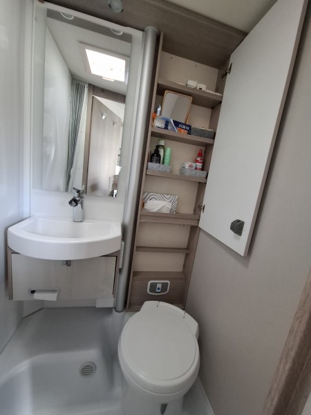 Bürstner Nexxo Van 590 G Autocamper - Calden, Tyskland