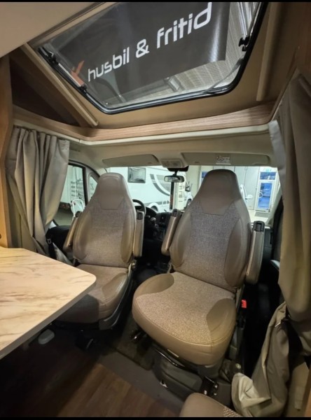 Carado T448 Wohnmobil - Enviken, Schweden