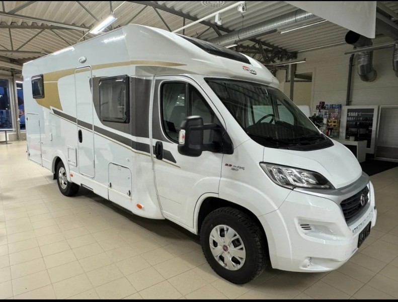 Carado T448 Wohnmobil - Enviken, Schweden