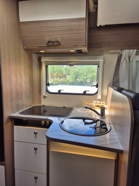 Carado T448 Wohnmobil - Enviken, Schweden