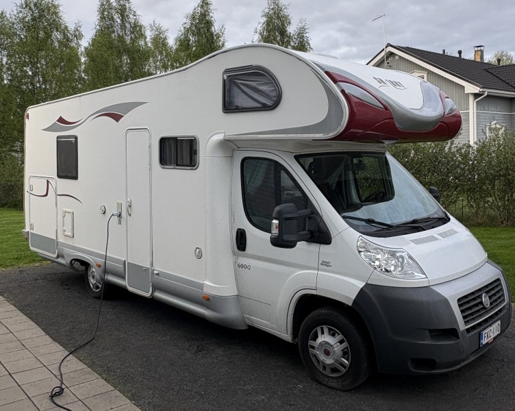   Matkailuauto - Tupos, Suomi