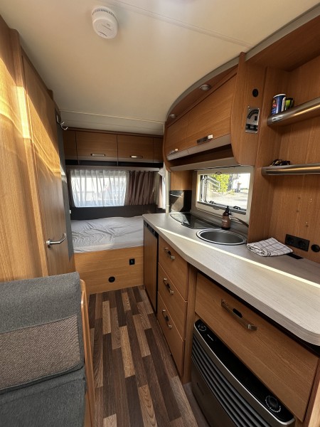Knaus 420 QD Wohnwagen - Tjodalyng, Norwegen