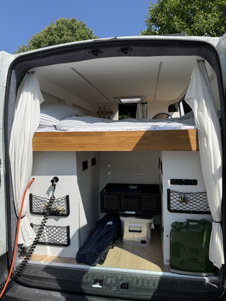 Renault Master Campervan - Kriens, Schweiz