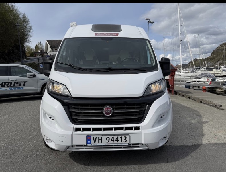 Challenger VA 217 Retkeilyauto - søreidgrenda, Norja