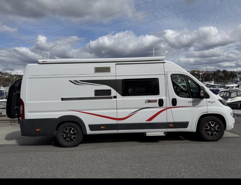 Challenger VA 217 Retkeilyauto - søreidgrenda, Norja