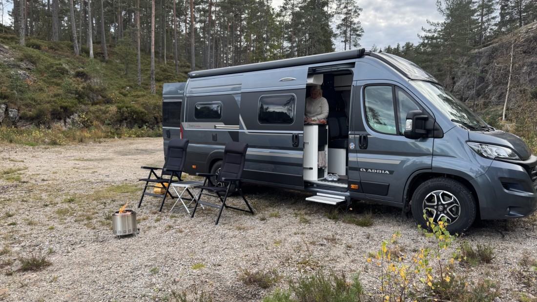 Adria Twin SLB 640 Campingbus - Arendal, Norwegen