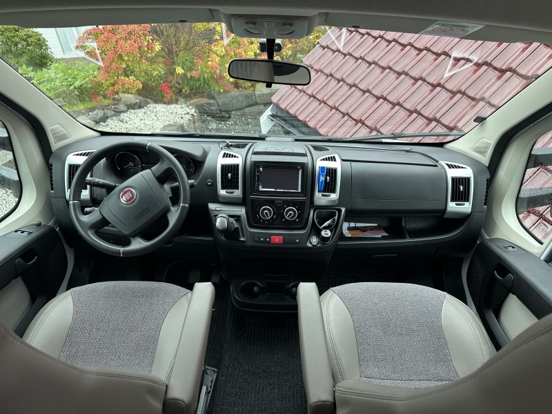   Matkailuauto - Bjørøyhamn, Norja